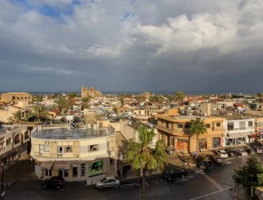 Κυβερνητικός εκπρόσωπος της Κύπρου: «Παρακολουθούμε ψύχραιμα τις εξελίξεις»